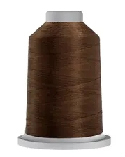 Oppdag Glide 40wt (1000 m) – den ultimate trilobale polyestertråden for quilting, broderi og dekorsøm. Med sin fantastiske glans og høye bruddstyrke får du et feilfritt resultat hver eneste gang!